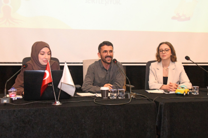 Osmangazi Belediyesi Ebeveynleri Ana Baba Okulu’nda Bilgilendirdi