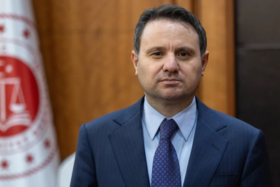 Bakan Gürlek duyurdu: 15 yaş altı sosyal medyaya e-Devlet doğrulama koduyla girecek