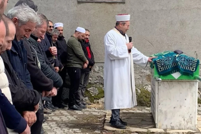 Köyde herkes gözyaşlarına boğuldu: İmam ayakta durmakta güçlük çekti!