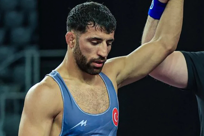 Milli güreşçi Murat Fırat, Avrupa Güreş Şampiyonası'nda finale yükseldi