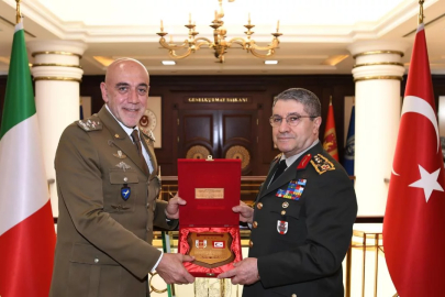 Orgeneral Bayraktaroğlu, İtalya Kara Kuvvetleri Komutanı'nı kabul etti