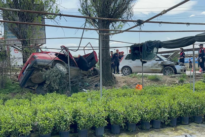 3 otomobilin karıştığı kazada ölü ve yaralılar var