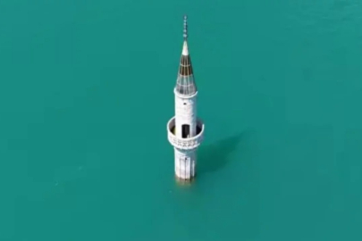 Baraj taştı, köyü yuttu: Geriye sadece minarenin bir bölümü kaldı