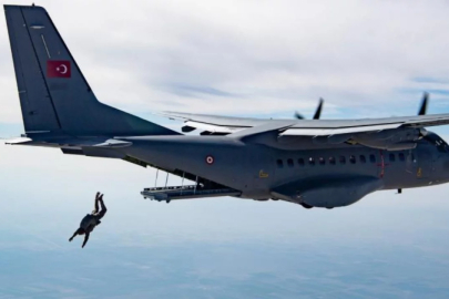 NATO'dan "Türk paraşütçü" paylaşımı