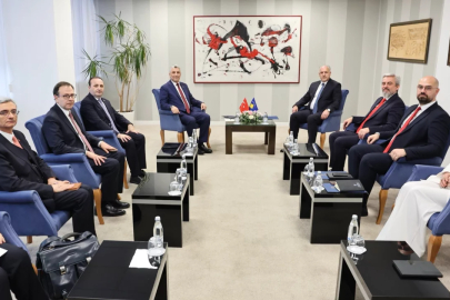 Ticaret Bakanı Bolat, Kosova Başbakanı Kurti ile bir araya geldi