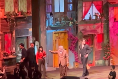 Tiyatrocu Müjdat Gezen hastaneye kaldırıldı