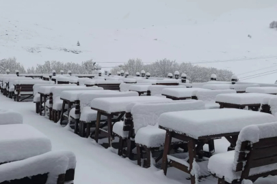 Bursa'da bahar karı! Ortalama 25 cm...