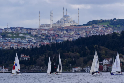 Cumhurbaşkanlığı 7. Uluslararası Yat Yarışları'nın ilk etabı Ulusal Egemenlik Kupası'nın startı verildi