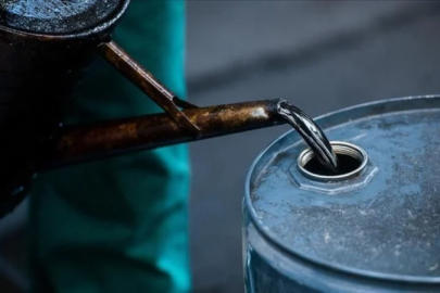 Hürmüz Boğazı'ndaki gerilim petrolün varilini 102,7 dolara taşıdı