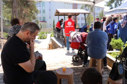 Kahramanmaraş'taki okul saldırısında ölen Zeynep'in babasından 23 Nisan ziyareti