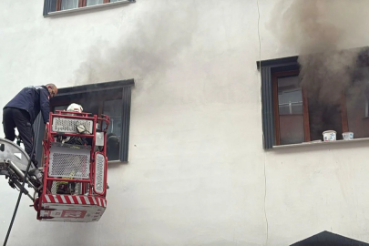 Evini ateşe verdiği için gözaltına alındı; nezarethanede rahatsızlanınca kaldırıldığı hastanede öldü