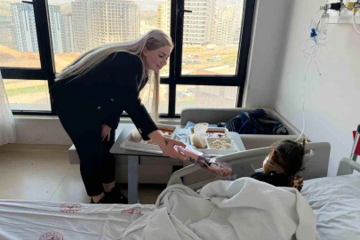 Mardin'de yüzlerce çocuğa oyuncak dağıtıldı