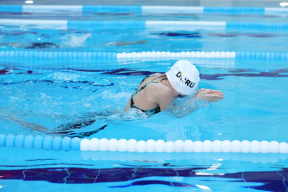 Osmangazi'de çocuklar bayram coşkusu için kulaç attı