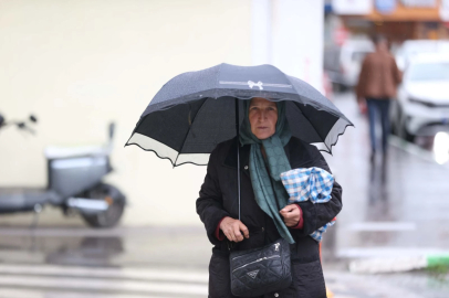 5 gün gökyüzü karışıyor... Meteoroloji il il açıkladı: Sağanak da var güneş de!