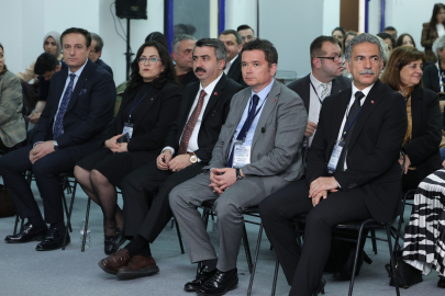 Başkan Erkan Aydın Projelerini Uluslararası Kongrede Tanıttı