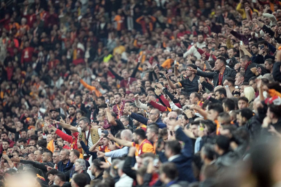 Galatasaray taraftarından tepki çeken pankart