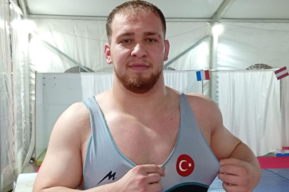 Milli güreşçi Hakan Büyükçıngıl, 125 kiloda Avrupa üçüncüsü oldu