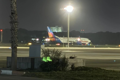 Uçakta rahatsızlanan pilot nedeniyle acil iniş