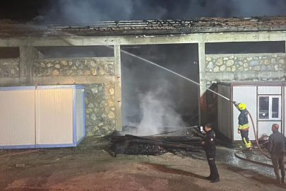 Bolu'da bir depoda çıkan yangın söndürüldü