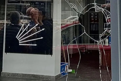 CHP Keçiören İlçe Başkanlığı binasına taşlı saldırı