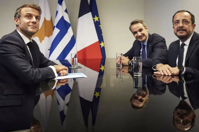 Türkiye'yi kuşatma hamlesi, 'Macron'dan savaş ilanı gibi destek!