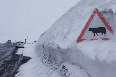 Kar kalınlığı tabela boyunu geçti