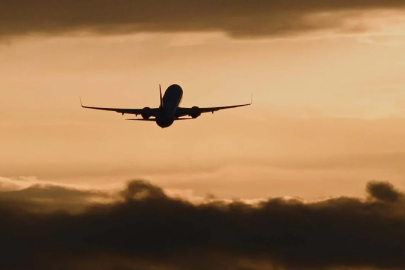 Türkiye'den kalkan uçak acil iniş yaptı!