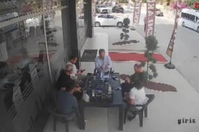 Beklenmedik misafir: Havadan tavuk düştü, ortalık karıştı