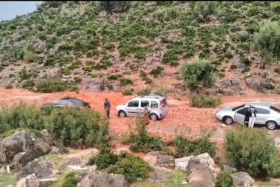 Kozan'da sağanak ve dolu hayatı felç etti: Yollar kapandı, araçlar mahsur kaldı