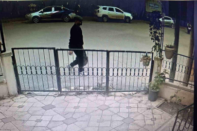 Didim'de "polisiz" diyerek dolandırdılar, kaçarken kaza yapınca yakalandılar