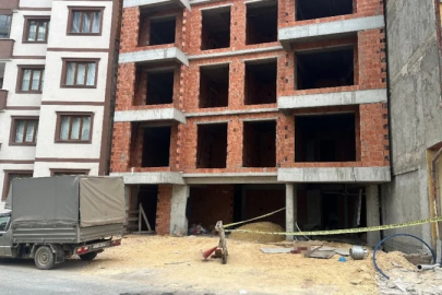 Kastamonu'da inşaatta işçinin kafasına mutfak tüpü düştü