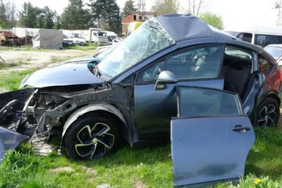 Spor camiasını üzen haber: Otomobil ok gibi saplandı, genç futbolcu hayatını kaybetti...