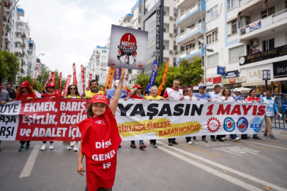 Antalya'da coşkulu 1 Mayıs kutlaması