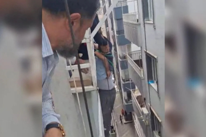 İnşaatta asansör kazası; işçilerden biri düştü, diğeri demirlere tutundu