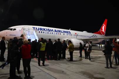 İsrail alıkoymuştu! Küresel Sumud Filosu aktivistleri İstanbul'a indi