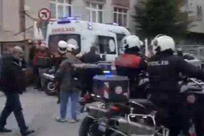 Kahvehanenin önünde silahlı saldırı: Yaralılar var...