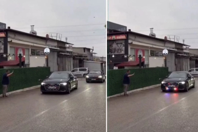 Kokoreç yemeye çakarlı konvoyuyla gitti