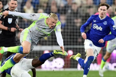 6 gollü maçta Manchester City'e soğuk duş ve 1 teselli