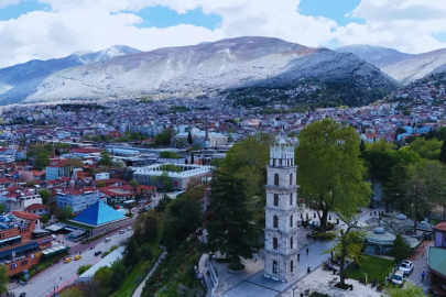 Bursa ile arası 40 km! 'İlk defa mayıs ayında böyle bir kar görüyoruz'