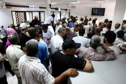 Libya'da Ticari Bankalar Döviz Ödemelerini 13 Yıl Sonra Nakit Vermeye Başladı