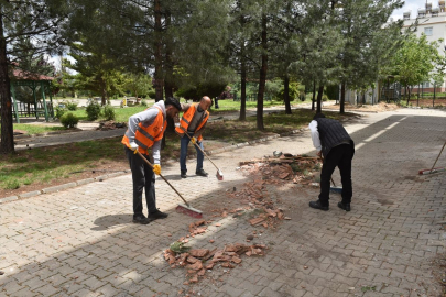 Siverek Belediyesi Viranşehir'de hasar giderme çalışmalarına destek verdi