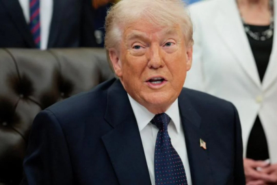 Trump'tan İran'a bir tehdit daha! "Beyaz bayrağı sallayın"