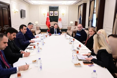 Akın Gürlek, Tuğaltay ailesini kabul etti