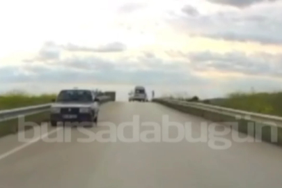 Bursa-İzmir yolunda tehlikeli anlar! Ters şeritte ilerledi...