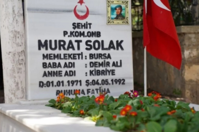 Bursalı şehidimiz Murat Solak, şehadetinin yıldönümünde mezarı başında anıldı!