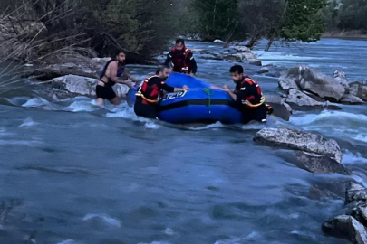 Dicle Nehri'nde mahsur kalan gencin imdadına AFAD ekipleri yetişti