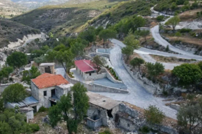 İsrailliler Güney Kıbrıs’ta arazi topluyor!