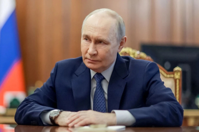 Dünya diken üzerinde: Rusya Parlamentosu Putin'e yurt dışına asker gönderme yetkisi verdi