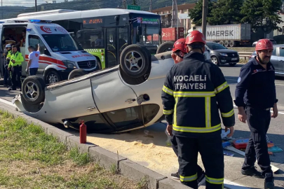Kocaeli'de otomobil takla atıp ters döndü: Sürücü yara almadan kurtuldu, annesi hastanelik oldu