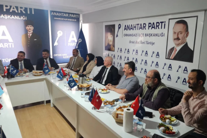 Anahtar Parti Orhangazi teşkilatı ilçe basını ile buluştu